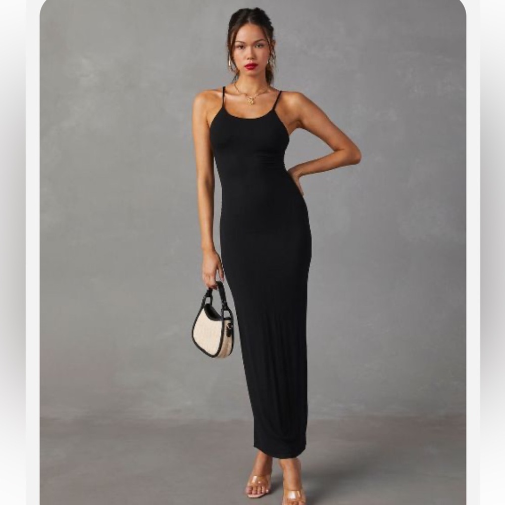 Amiah Low Back Maxi Dress - Black - Picture 6 of 7